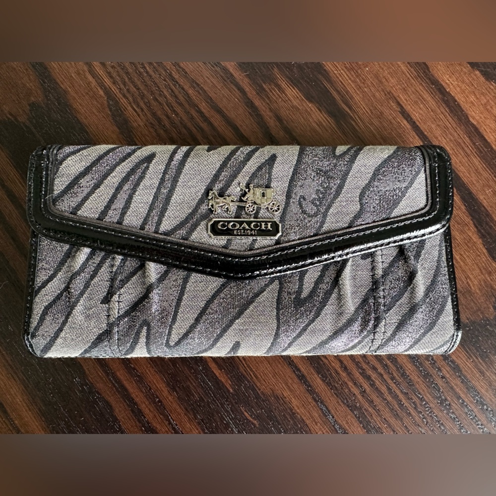 Coach tri fold wallet